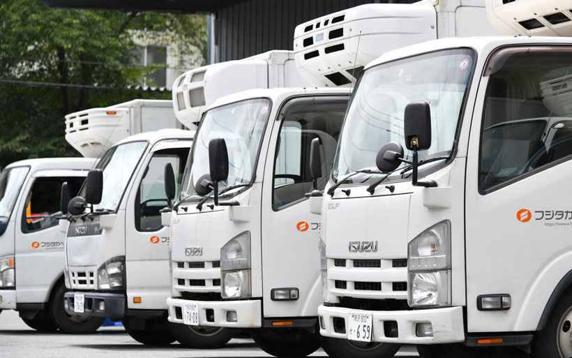 配送トラック